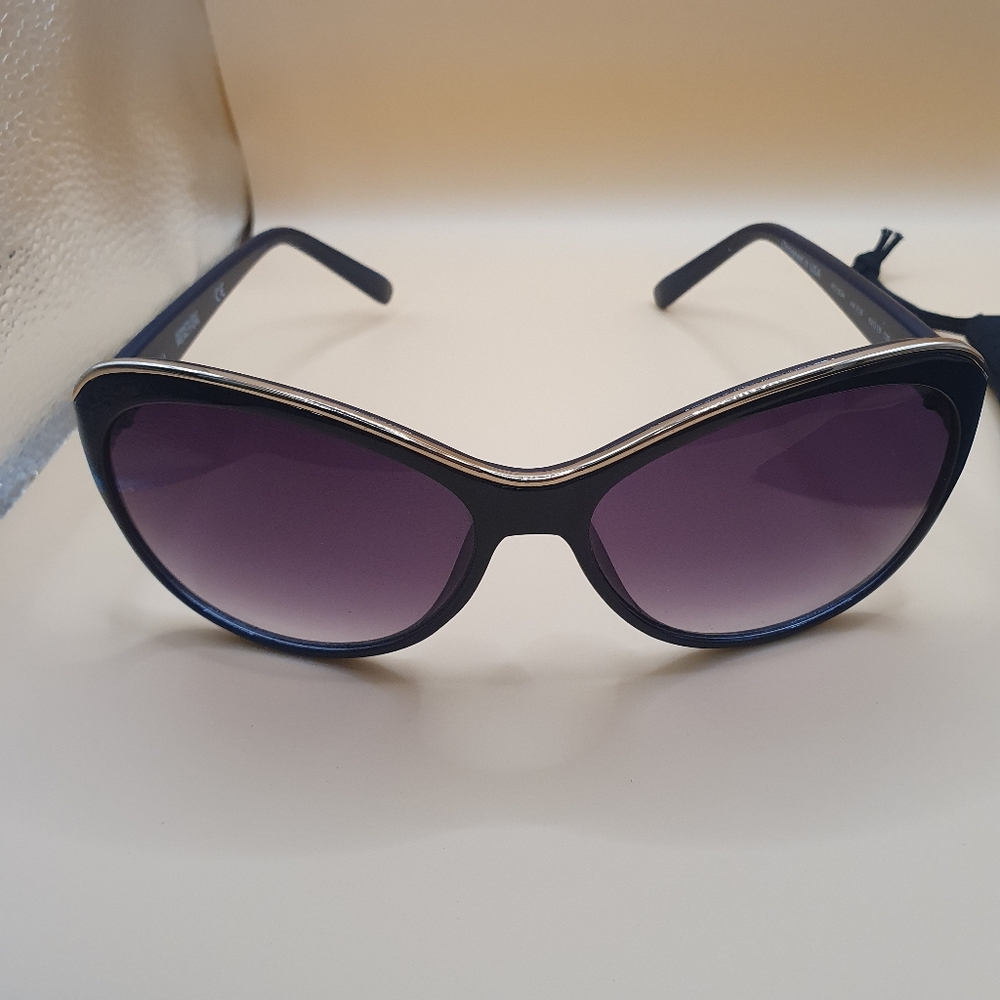 Kenneth Cole Reaction Women's Black Sunglasses with Purple Gradient Lenses